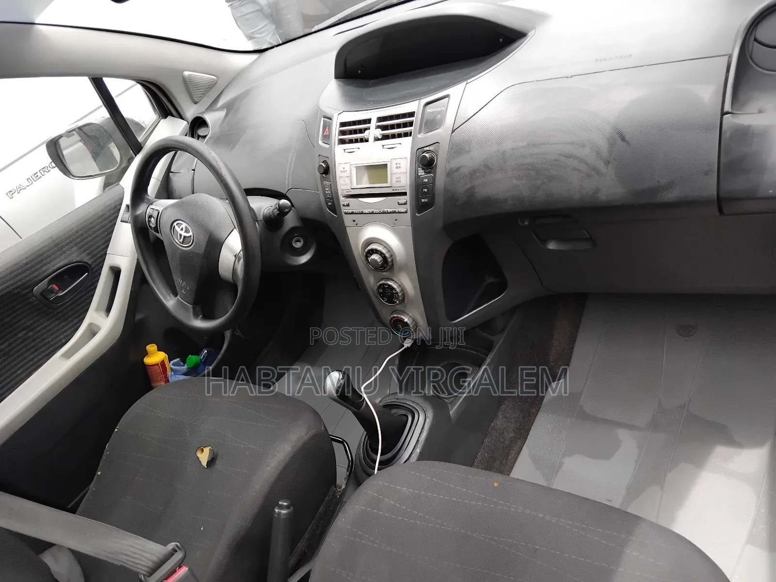 Toyota Yaris 2010 Gray