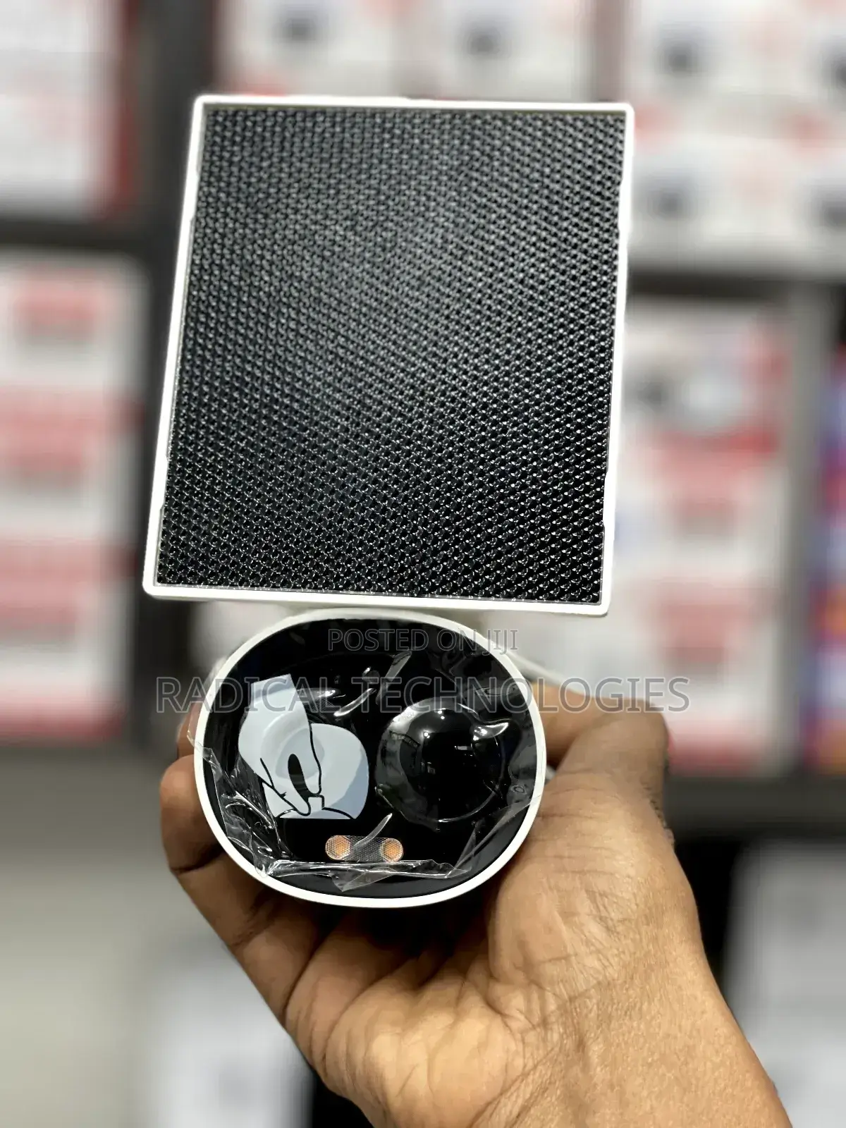 ያለ መብራት በቻርጅ የሚሰራ ዋተር ፕሩፍ Imou Cell3c Security Camera