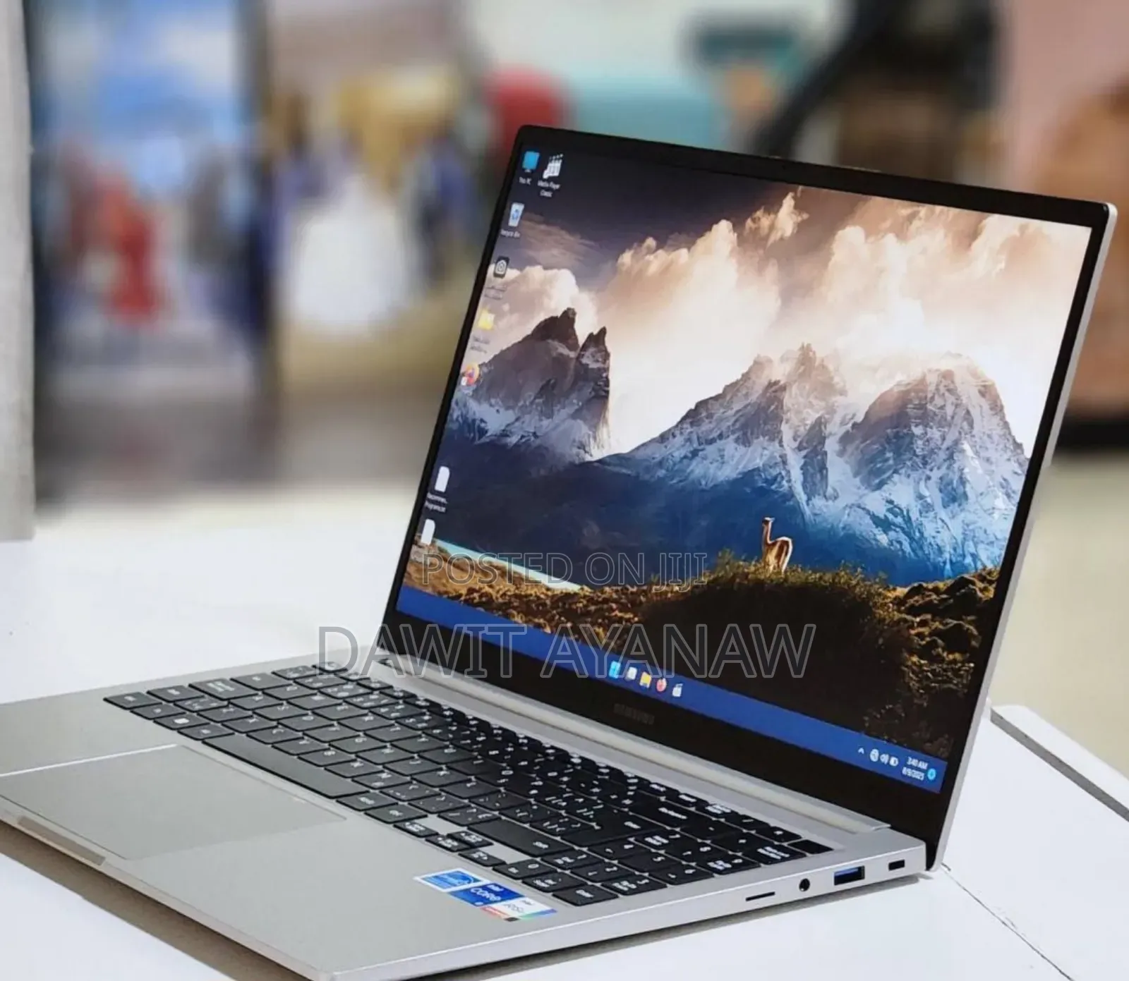 New Laptop Samsung 8GB Intel Core I5 SSD 256GB