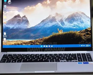 New Laptop Samsung 8GB Intel Core I5 SSD 256GB