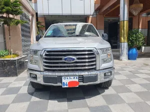 Photo - Ford F-150 2015 Silver