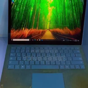 New Laptop Microsoft Surface 8GB Intel Core i5 SSD 256GB