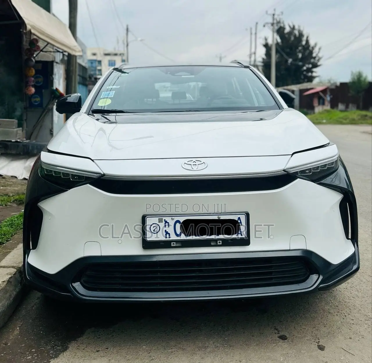 Toyota bZ4X 71.4 kWh AWD 2023 White