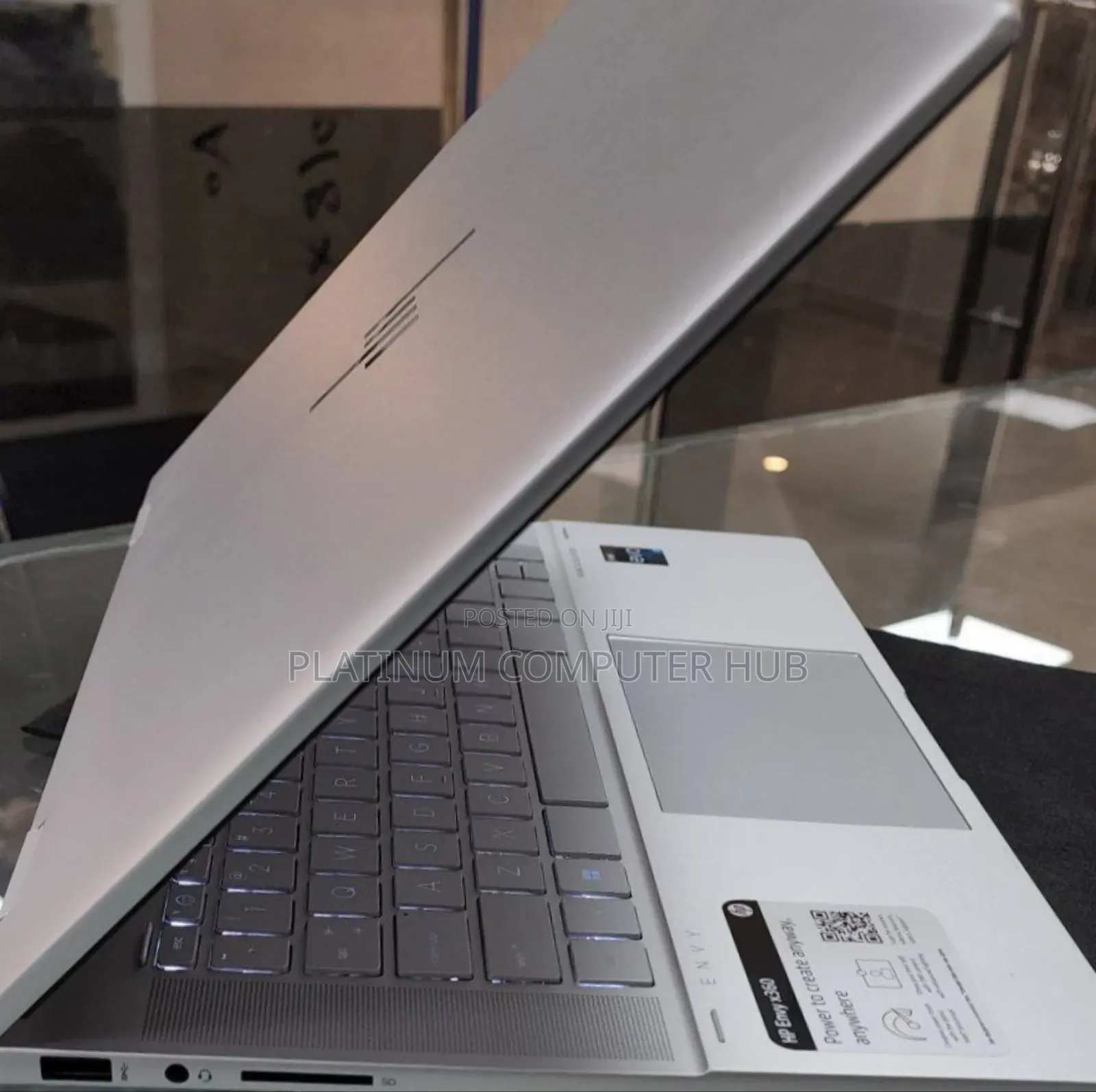 New Laptop HP Envy X360 8GB Intel Core I5 SSD 512GB