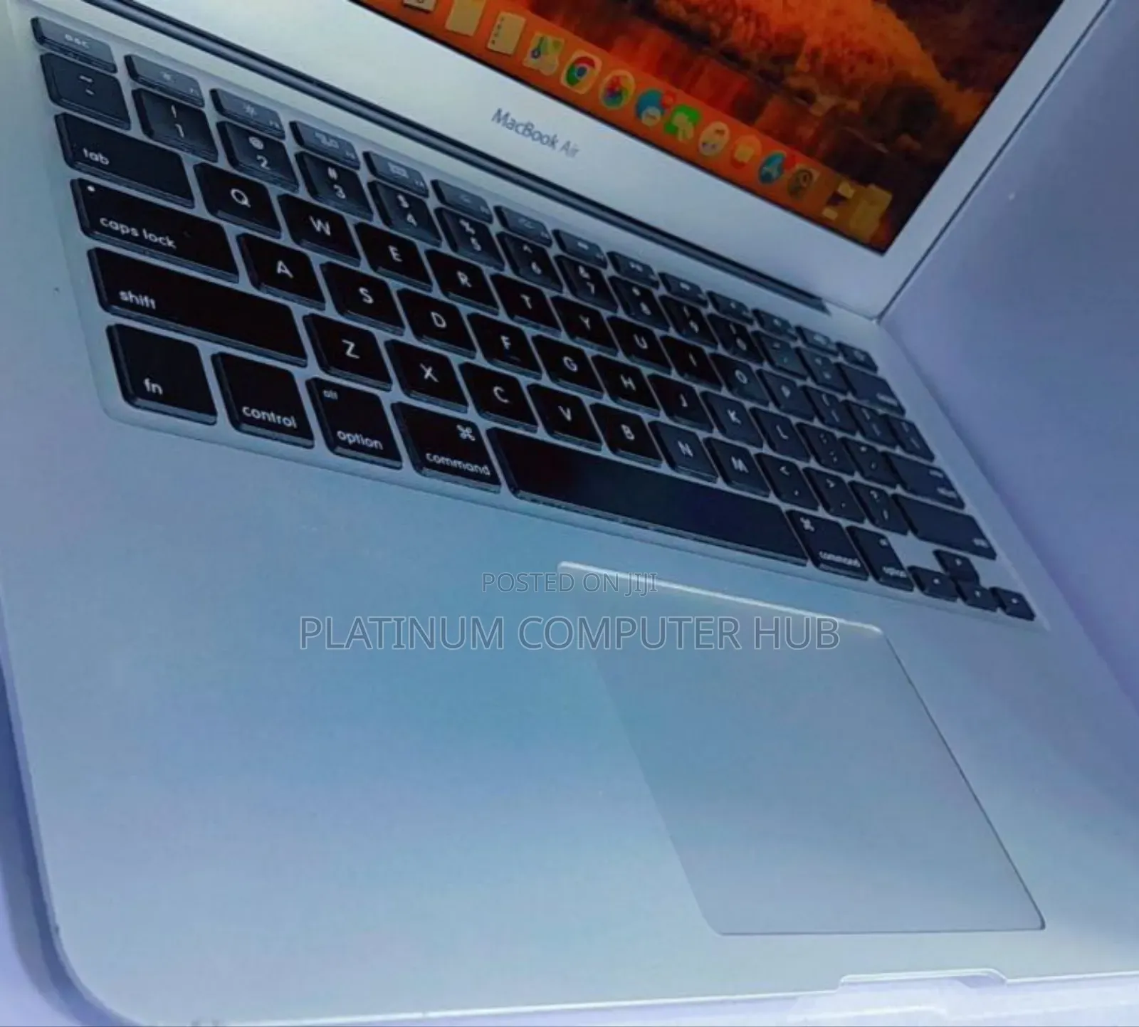 Laptop Apple MacBook Air 4GB Intel Core I5 SSD 128GB