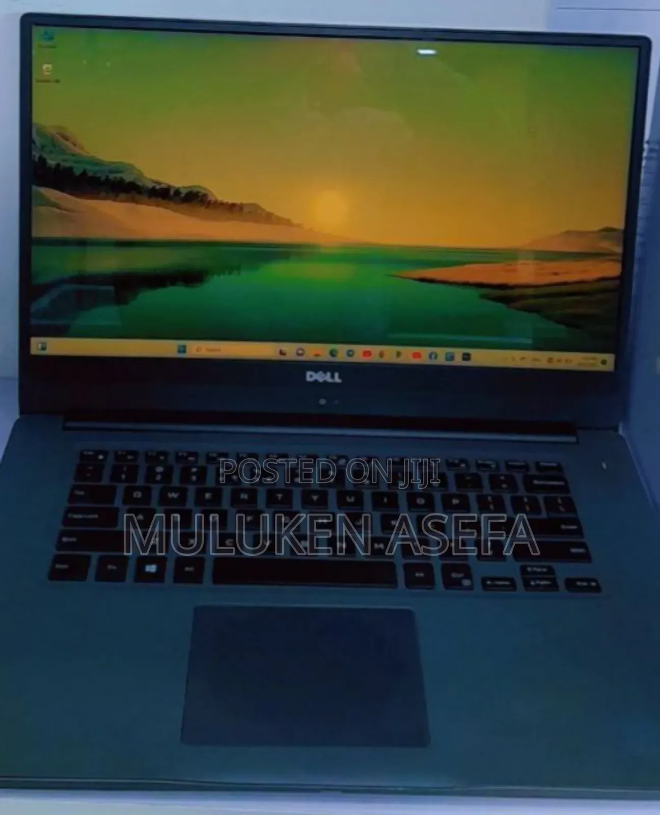 New Laptop Dell Inspiron 15 8GB Intel Core I5 SSD 1T