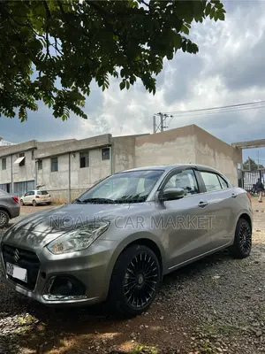 Photo - Suzuki Dzire 2022 Silver