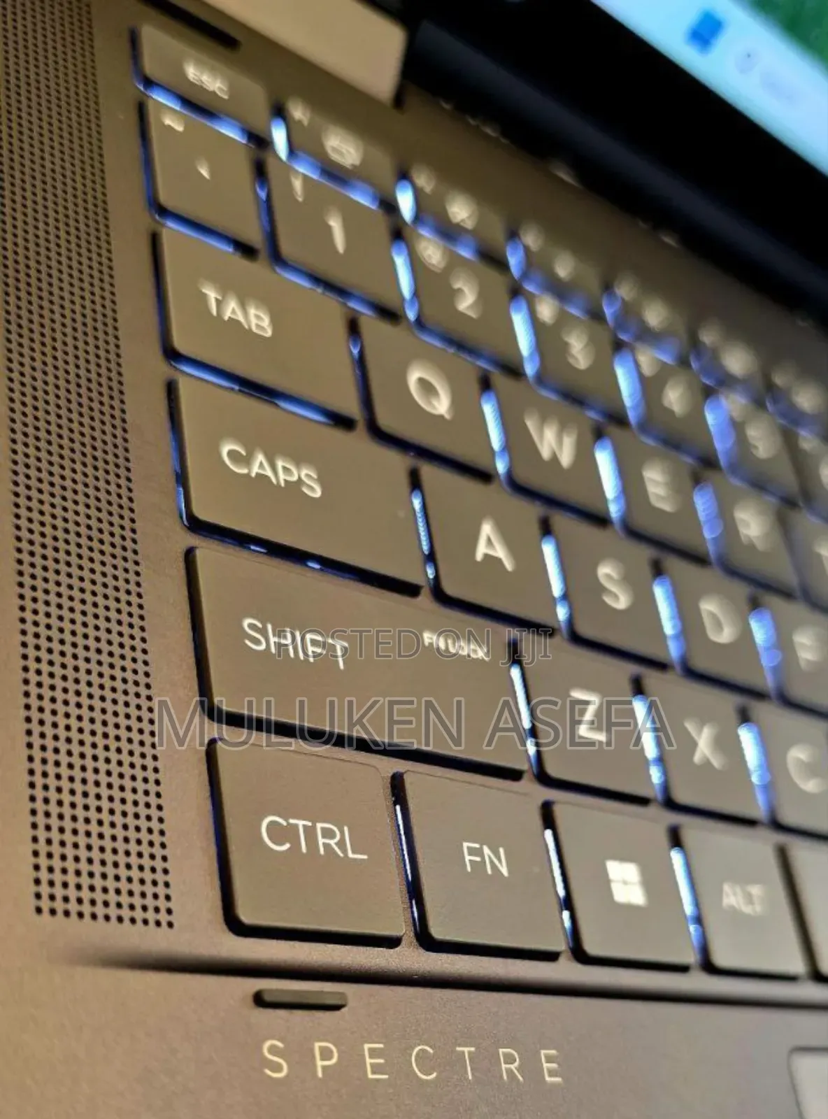 New Laptop HP Spectra 13 16GB Intel Core Ultra 7 SSD 1T