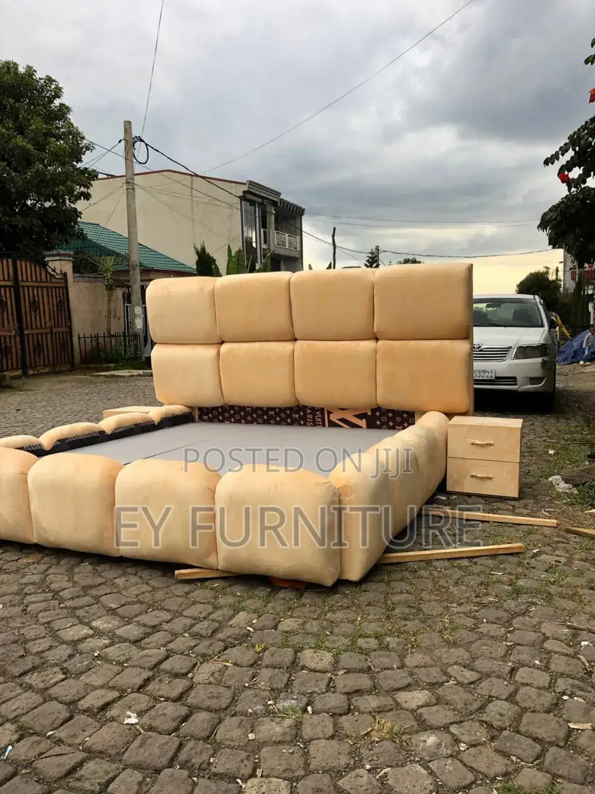 የሚሸጥ አልጋ 1:50 1.80 Bed Alga