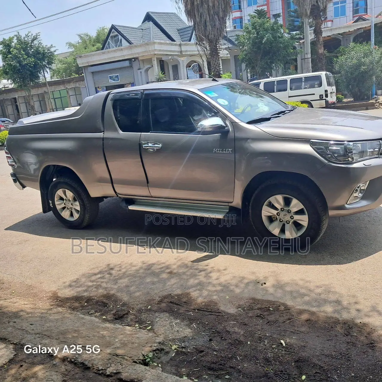 Toyota Hilux 2018 Brown
