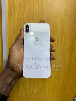 Photo - Apple iPhone XS Max 256 GB White