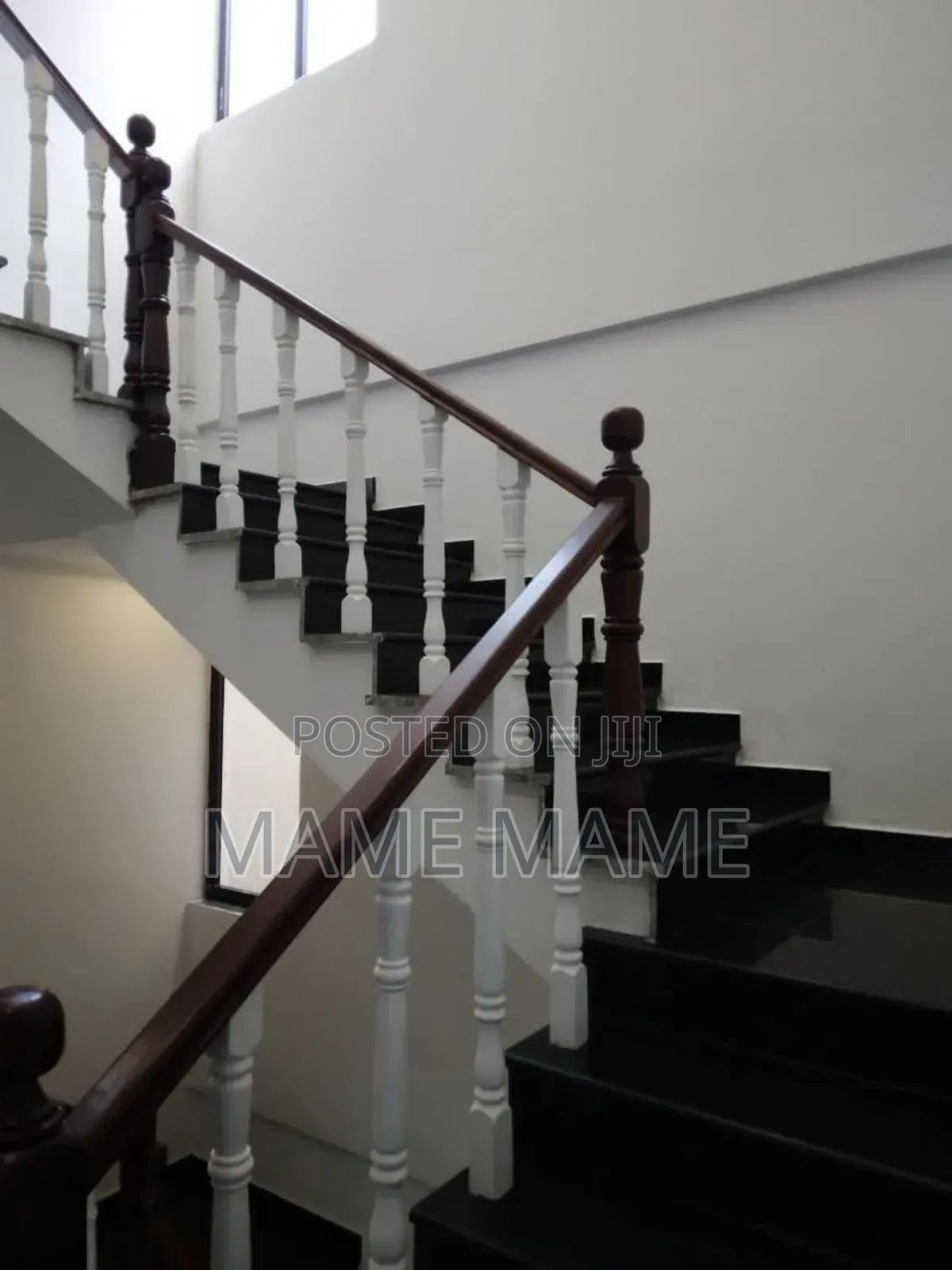 7bdrm House in Addis Abeba, Bole for sale