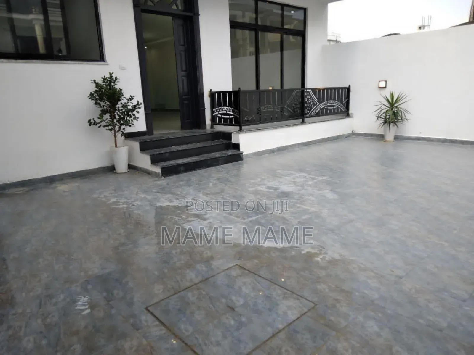 7bdrm House in Addis Abeba, Bole for sale