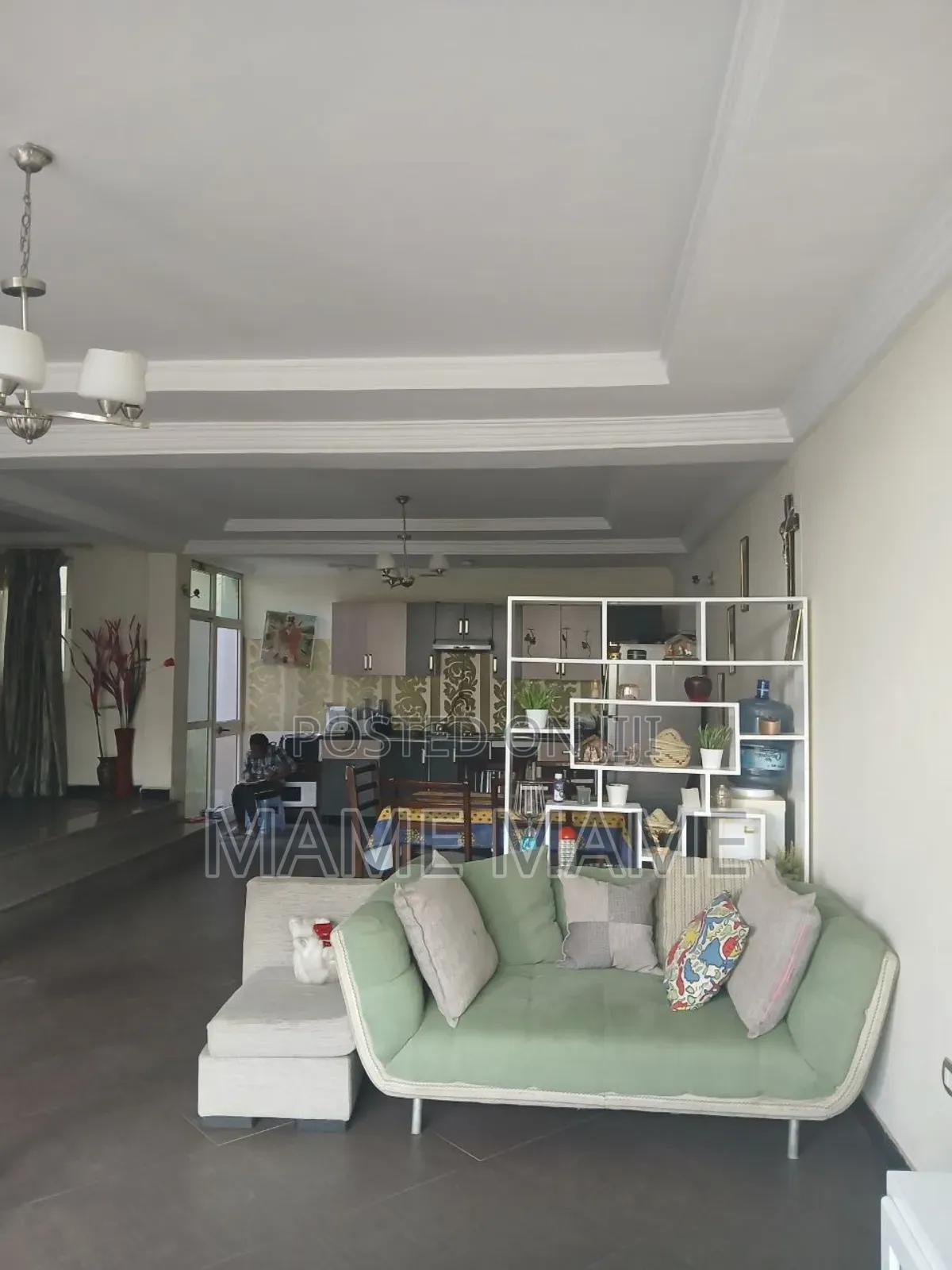 5bdrm House in Addis Abeba, Bole for sale