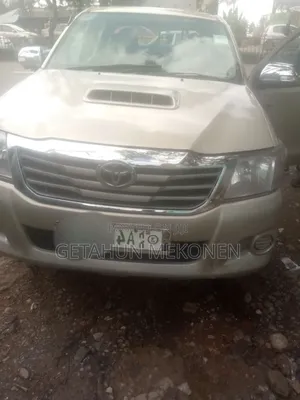Photo - Toyota Hilux 2008 Gray