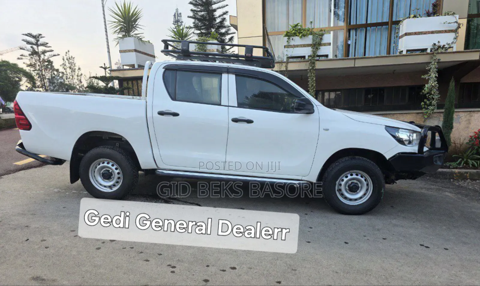 Toyota Hilux 2019 White