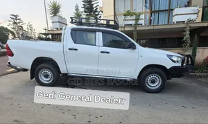 Toyota Hilux 2019 White