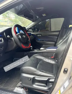 Toyota C-HR 2017 Silver