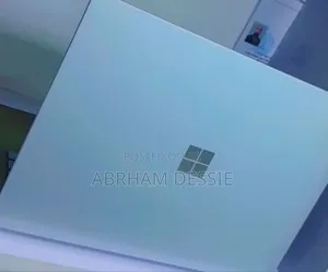 Photo - New Laptop Microsoft Surface 8GB Intel Core I5 SSD 256GB