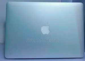 Photo - New Laptop Apple MacBook Air 2023 M2 4GB Intel Core I5 SSD 256GB