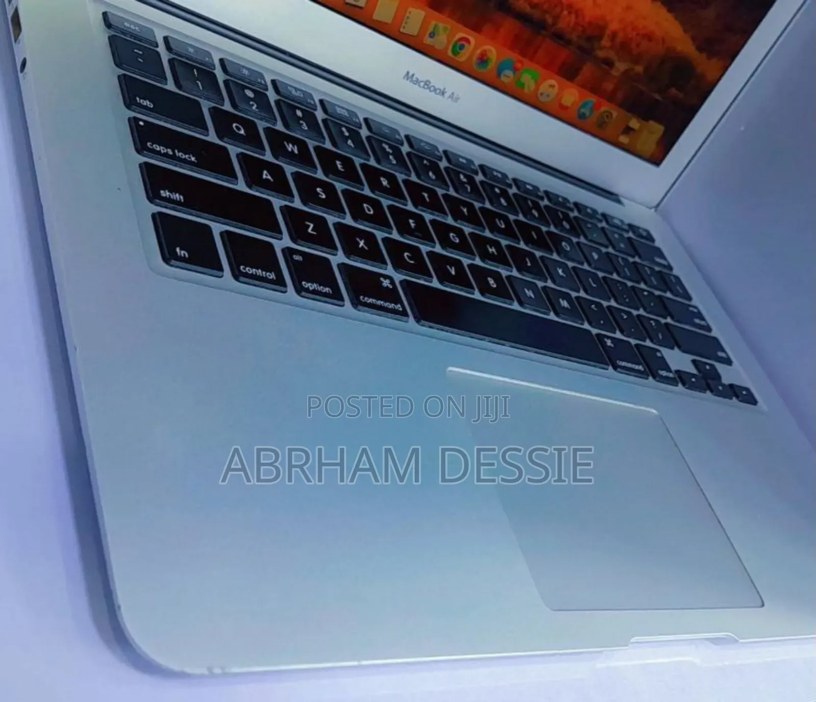 New Laptop Apple MacBook Air 2023 M2 4GB Intel Core I5 SSD 256GB