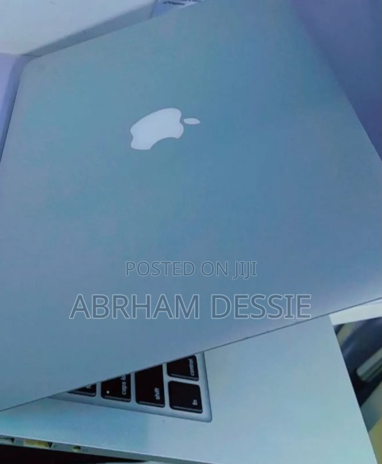 New Laptop Apple MacBook Air 2023 M2 4GB Intel Core I5 SSD 256GB