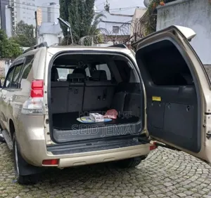 Toyota Land Cruiser Prado 2011 Gold