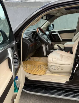 Toyota Land Cruiser Prado 2012 Gray