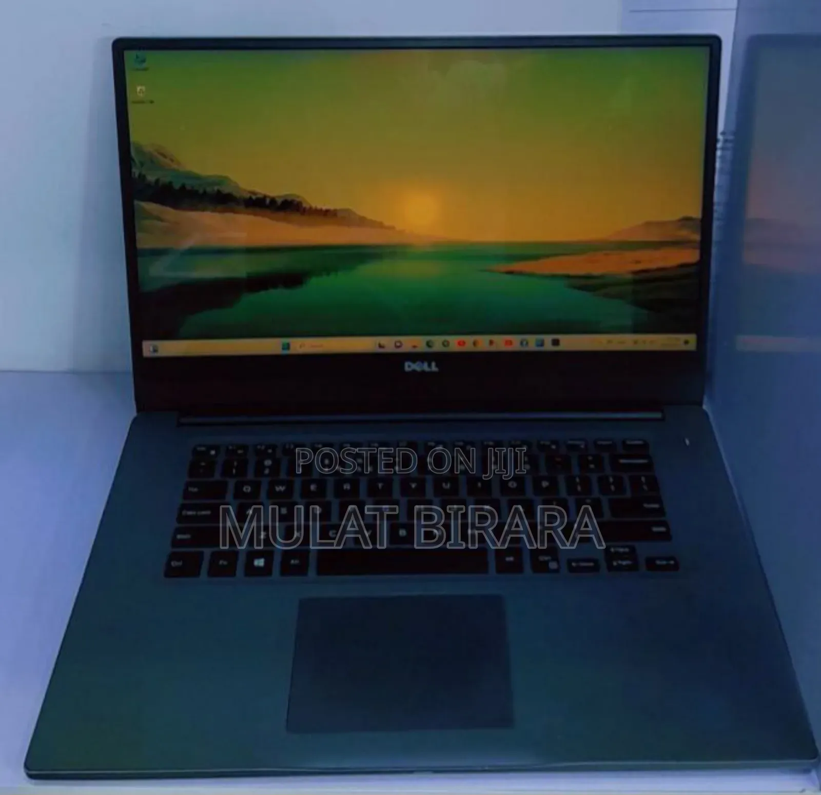 New Laptop Dell Inspiron 15 8GB Intel Core I5 HDD+SSD 1T