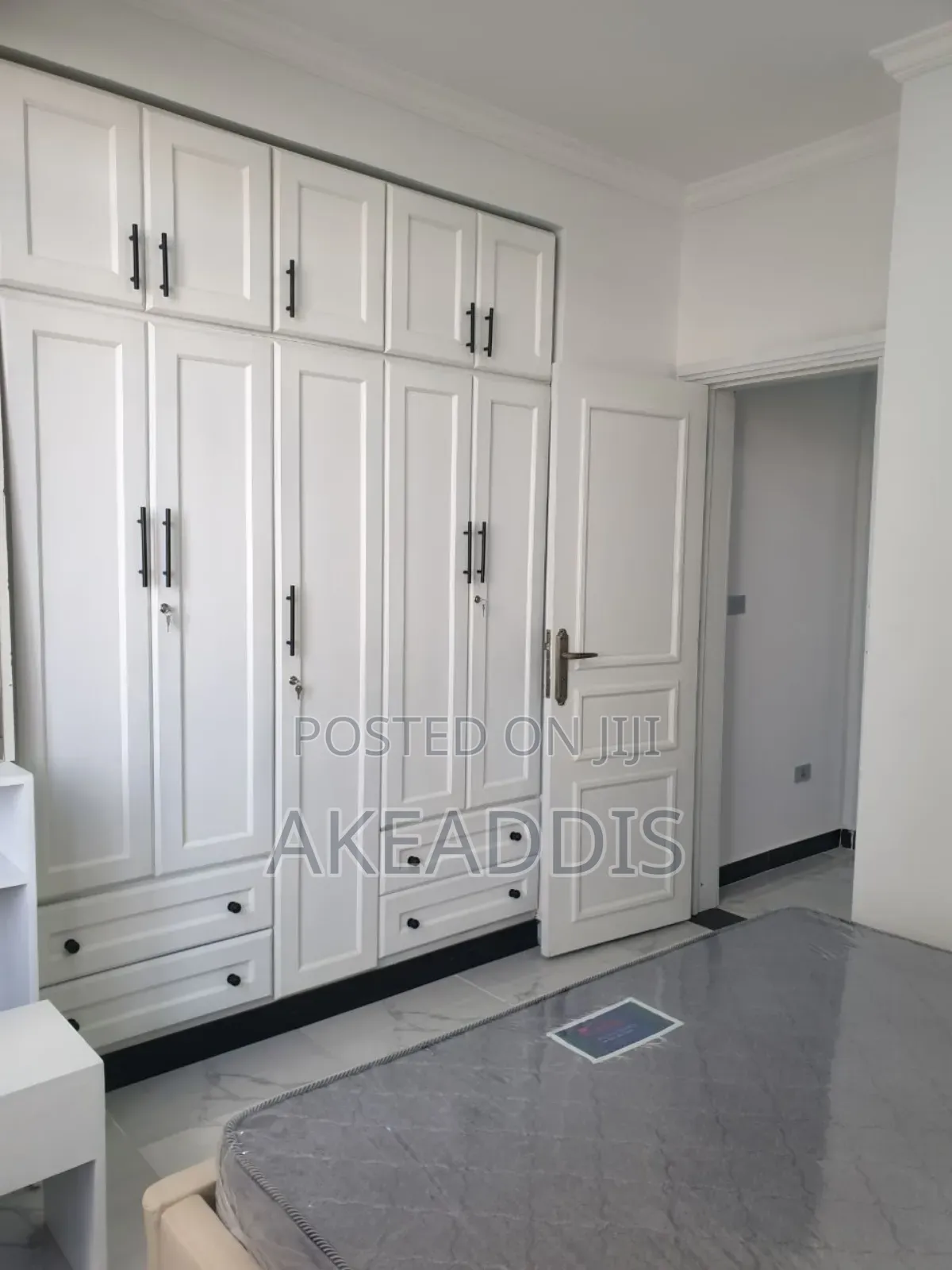 Furnished 2bdrm Apartment in Hose Realsetat, Bole for sale