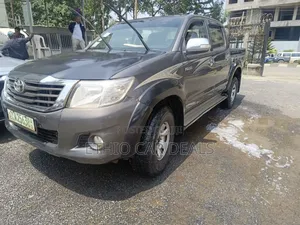 Toyota Hilux 2015 Black