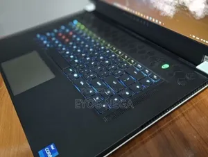 New Laptop Alienware M17x R2 16GB AMD Ryzen 7 SSD 512GB