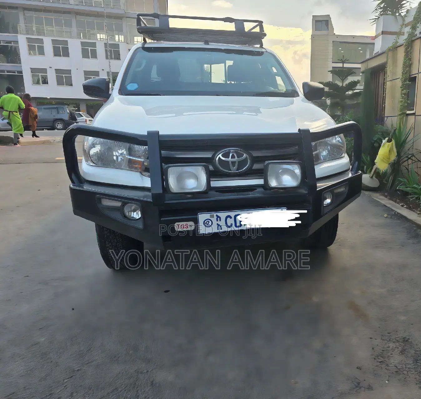 Toyota Hilux Revo Double Cab Deisel 2.4 AWD 2019 White
