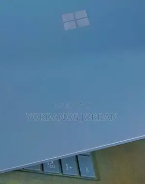 New Laptop Microsoft Surface Laptop 8GB Intel Core i5 SSD 256GB