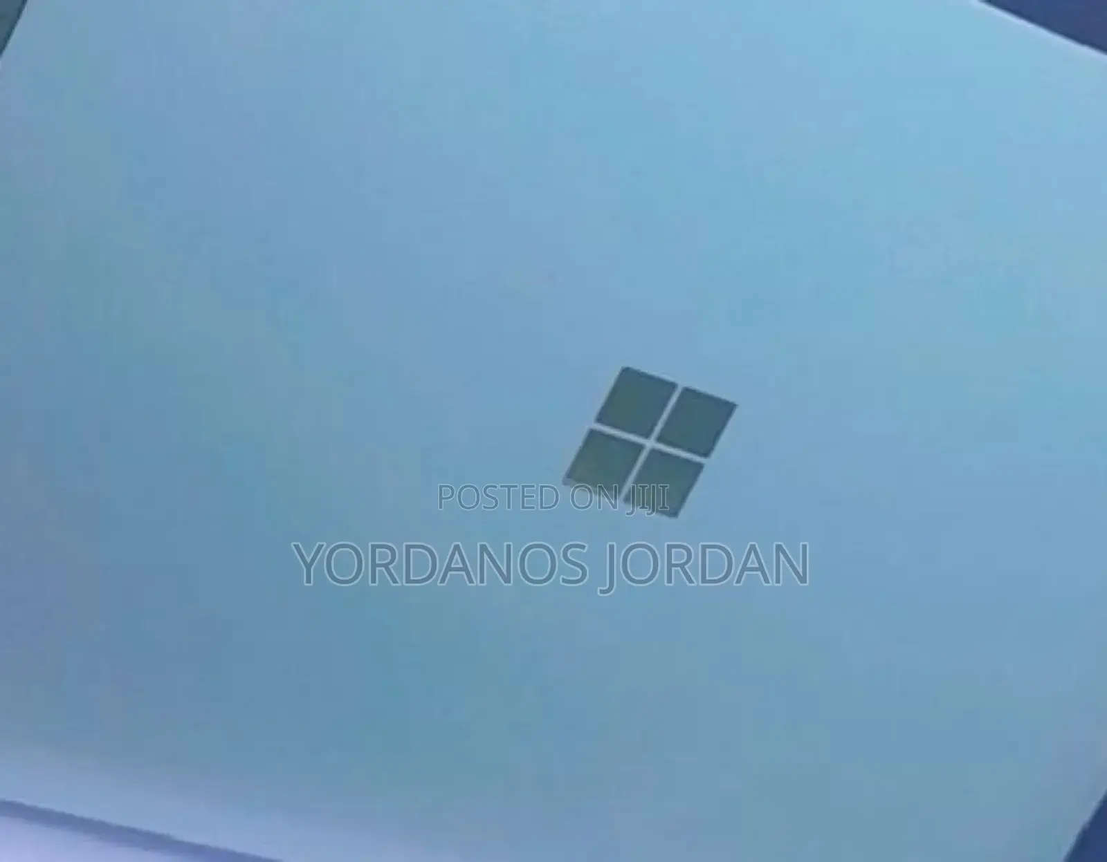 New Laptop Microsoft Surface Laptop 8GB Intel Core i5 SSD 256GB
