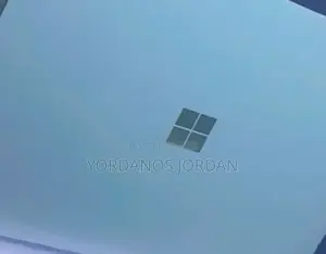 New Laptop Microsoft Surface Laptop 8GB Intel Core i5 SSD 256GB