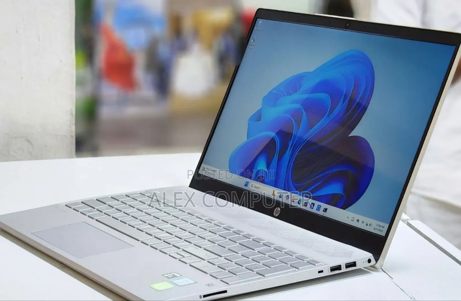 New Laptop HP Pavilion 15 8GB Intel Core I5 SSD 1T