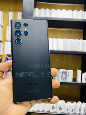 Photo - New Samsung Galaxy S22 Ultra 512 GB Black