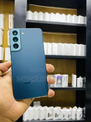 Photo - Samsung Galaxy S22 5G 128 GB Green