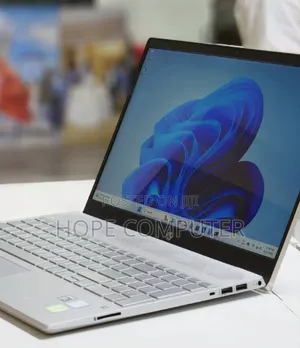 New Laptop HP Pavilion 15 8GB Intel Core I5 SSD 128GB