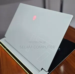 New Laptop Alienware Area-51m 16GB Intel Core I7 SSD 512GB