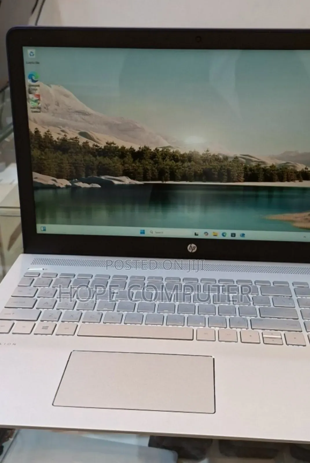 New Laptop HP Pavilion 15 8GB Intel Core I7 SSD 256GB