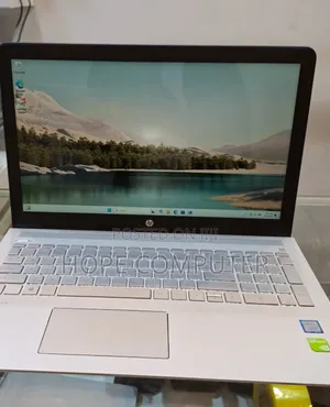 New Laptop HP Pavilion 15 8GB Intel Core I7 SSD 256GB