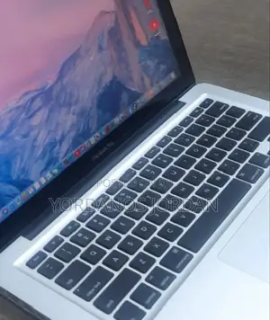 New Laptop Apple MacBook Pro 2012 8GB Intel Core i5 HDD 500GB