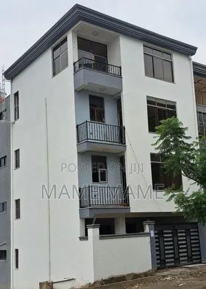 7bdrm House in Addis Abeba, Bole for sale