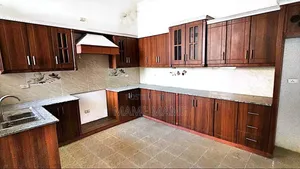 8bdrm House in Addis Abeba, Bole for sale
