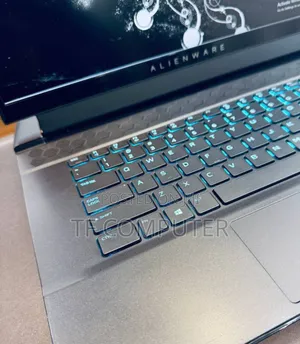 New Laptop Alienware M15 r3 16GB Intel Core i7 SSD 512GB