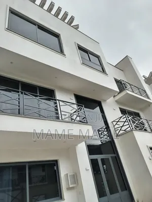 5bdrm House in Addis Abeba, Bole for sale