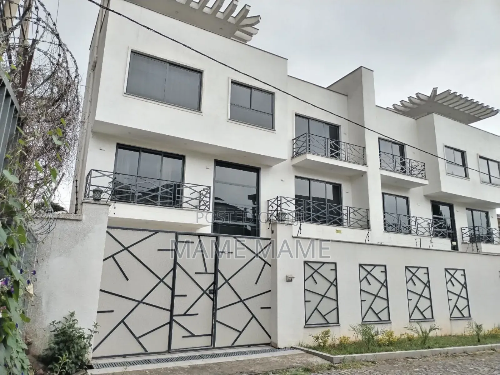 5bdrm House in Addis Abeba, Bole for sale
