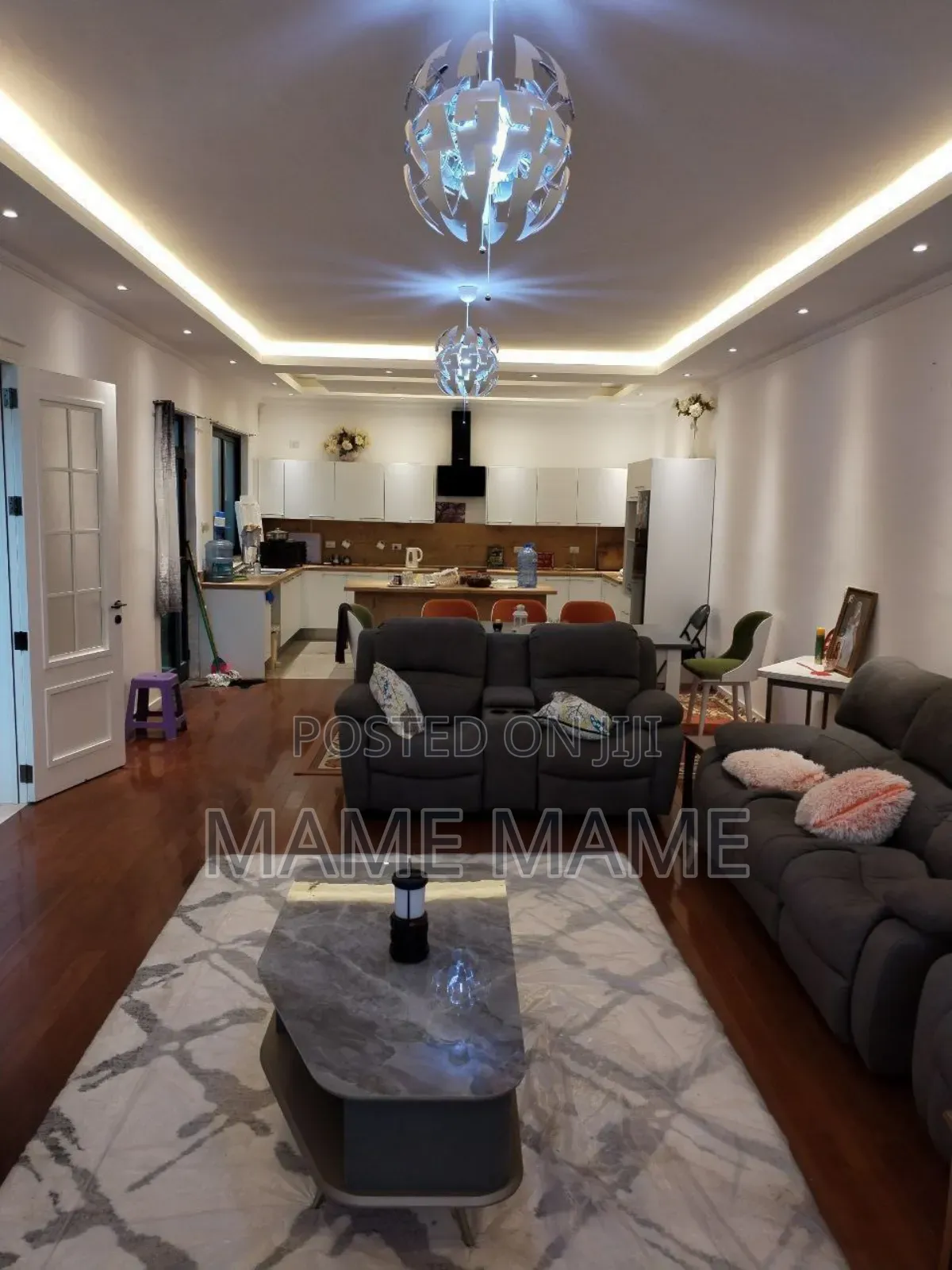 5bdrm House in Addis Abeba, Bole for sale